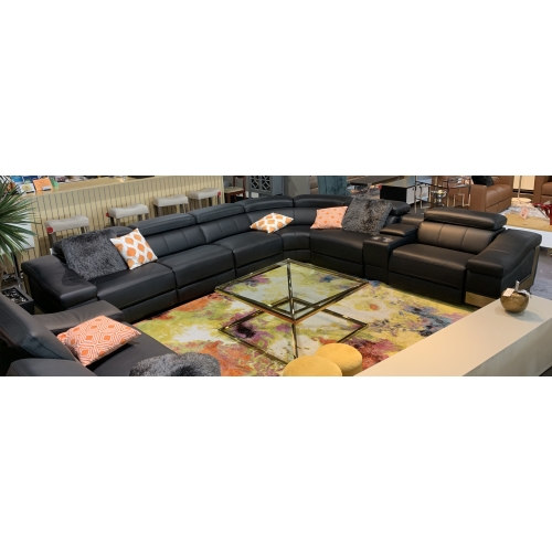 Hypacha Sectional